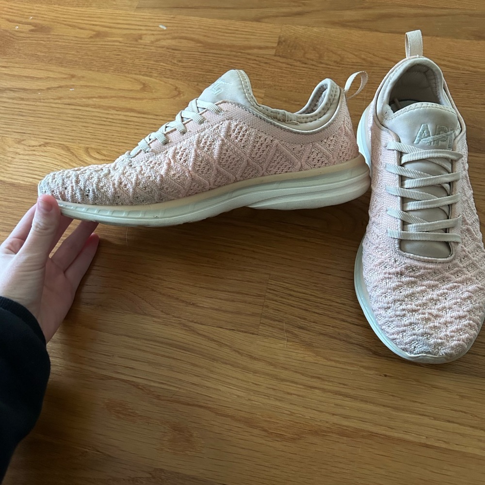 APL Sneakers - Picture 2 of 5